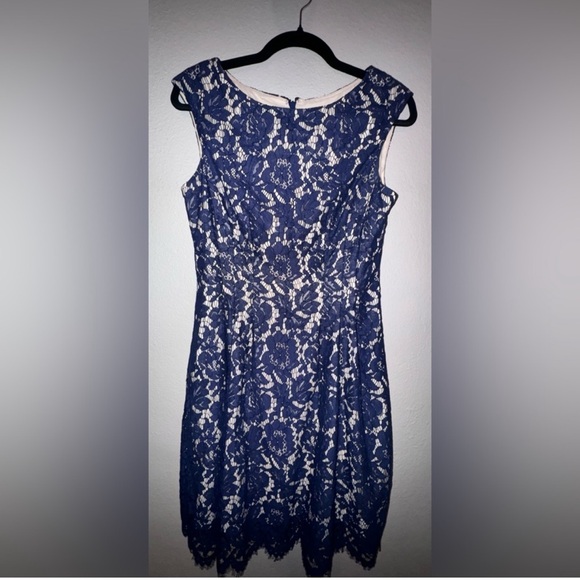 Worn once. Vince Camuto sz 6 navy blue lace dress, Slight A line. Fully lined. - Picture 2 of 2
